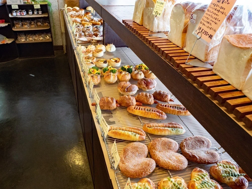 アシェット:店内(パン売場)