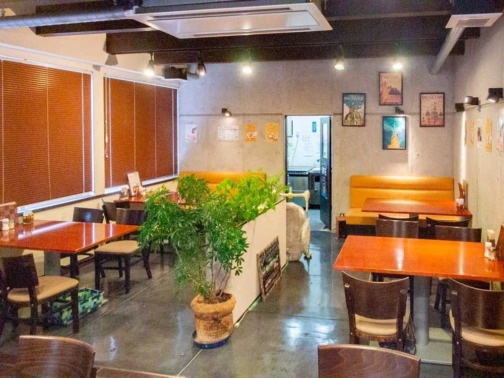 アシェット:店内(カフェコーナー)