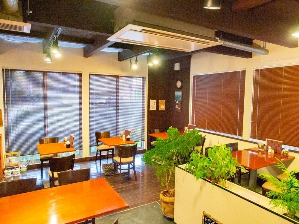 アシェット:店内(カフェコーナー)