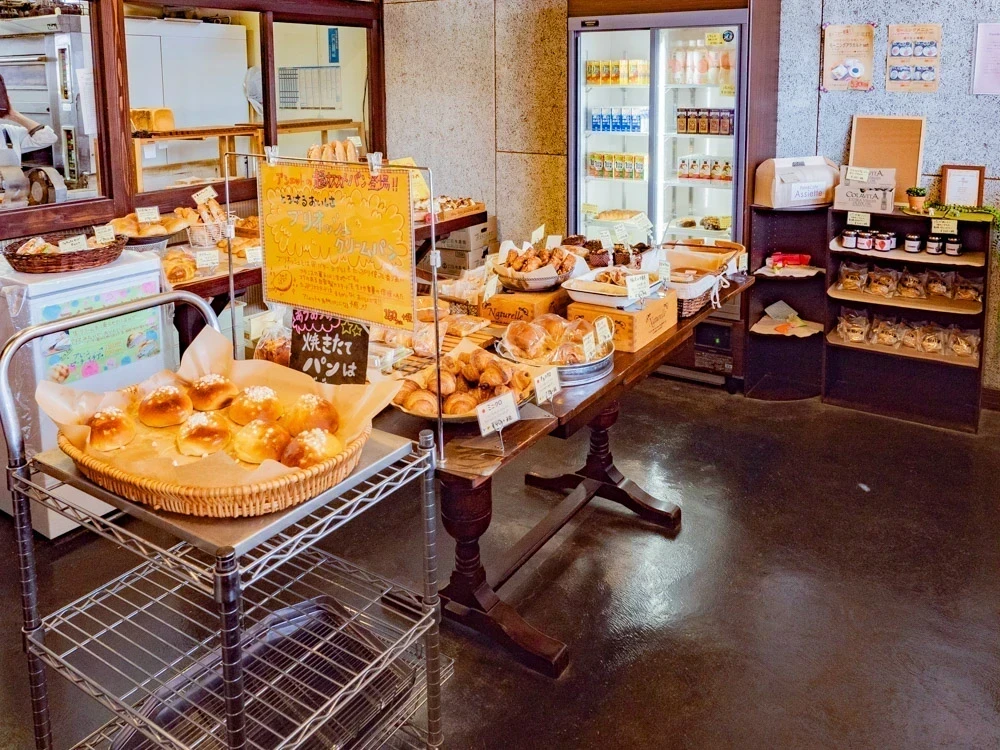 アシェット:店内(パン売場)