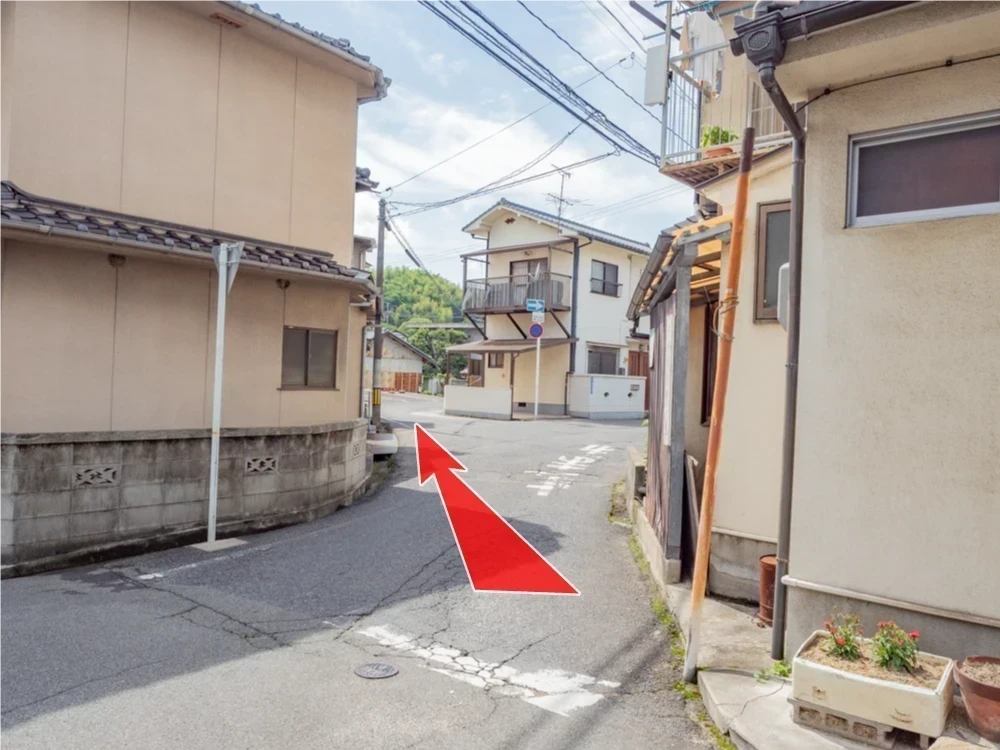 アモンの駐車場