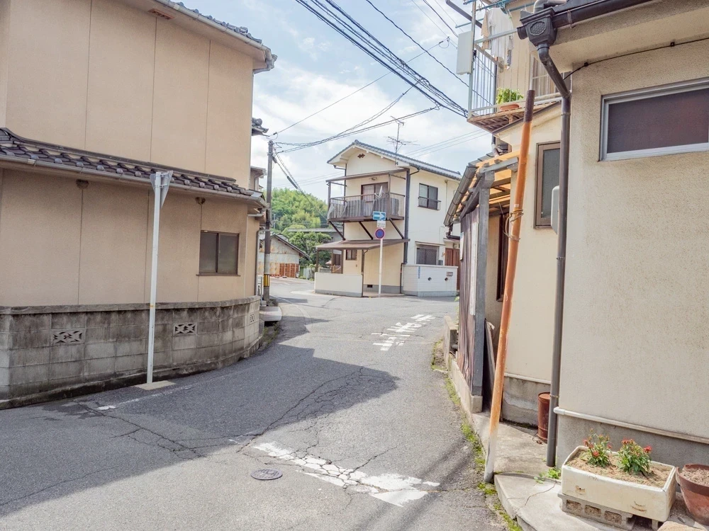 アモンの駐車場