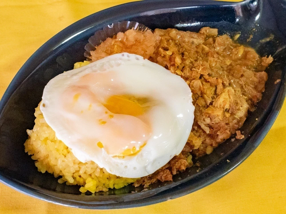 アモン:トッピングの目玉焼き
