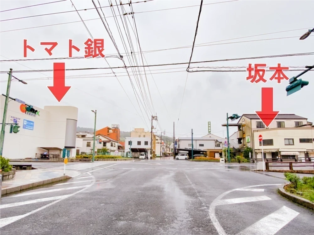 坂本：最寄りのコインパーキング(トマト銀行内有料駐車場)