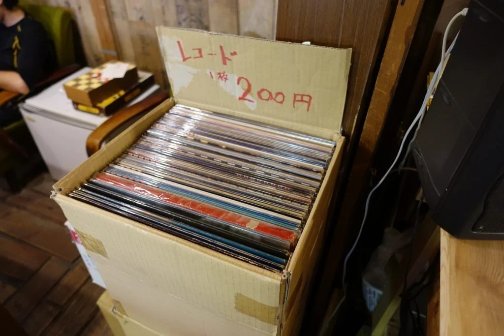 LP1枚200円