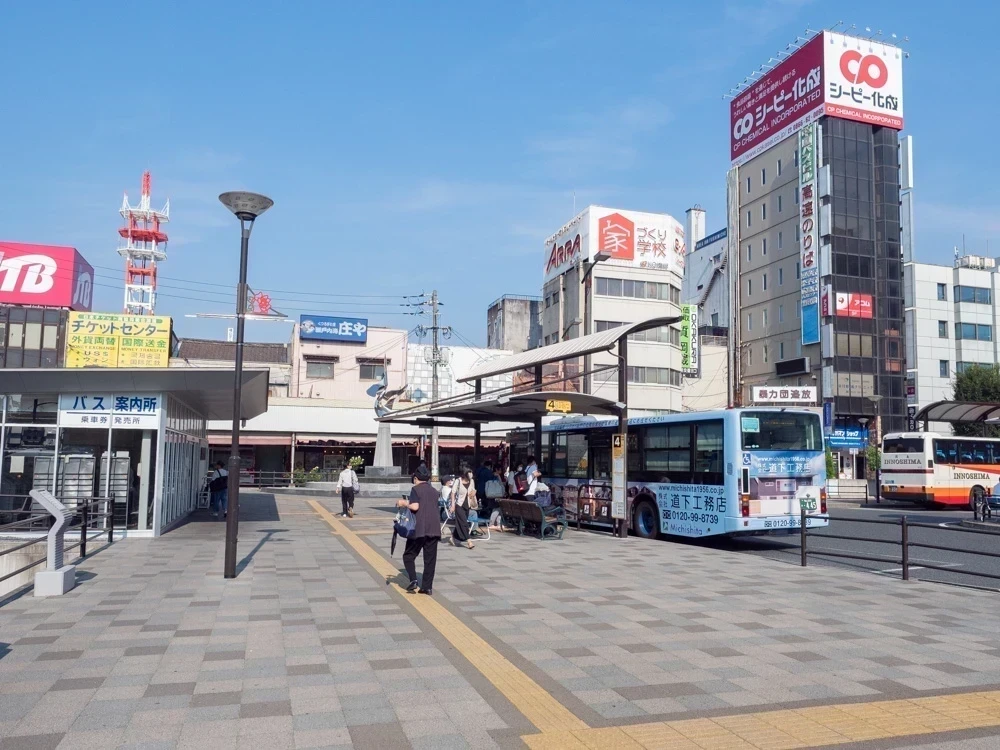 AREA INN FUSHIMICHO：バスロータリー