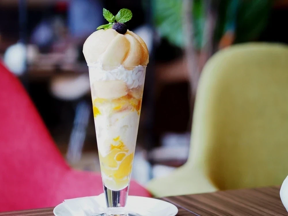 K.D.Cafe ももパフェ