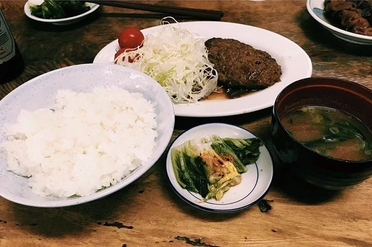稲田屋:ハンバーグセット