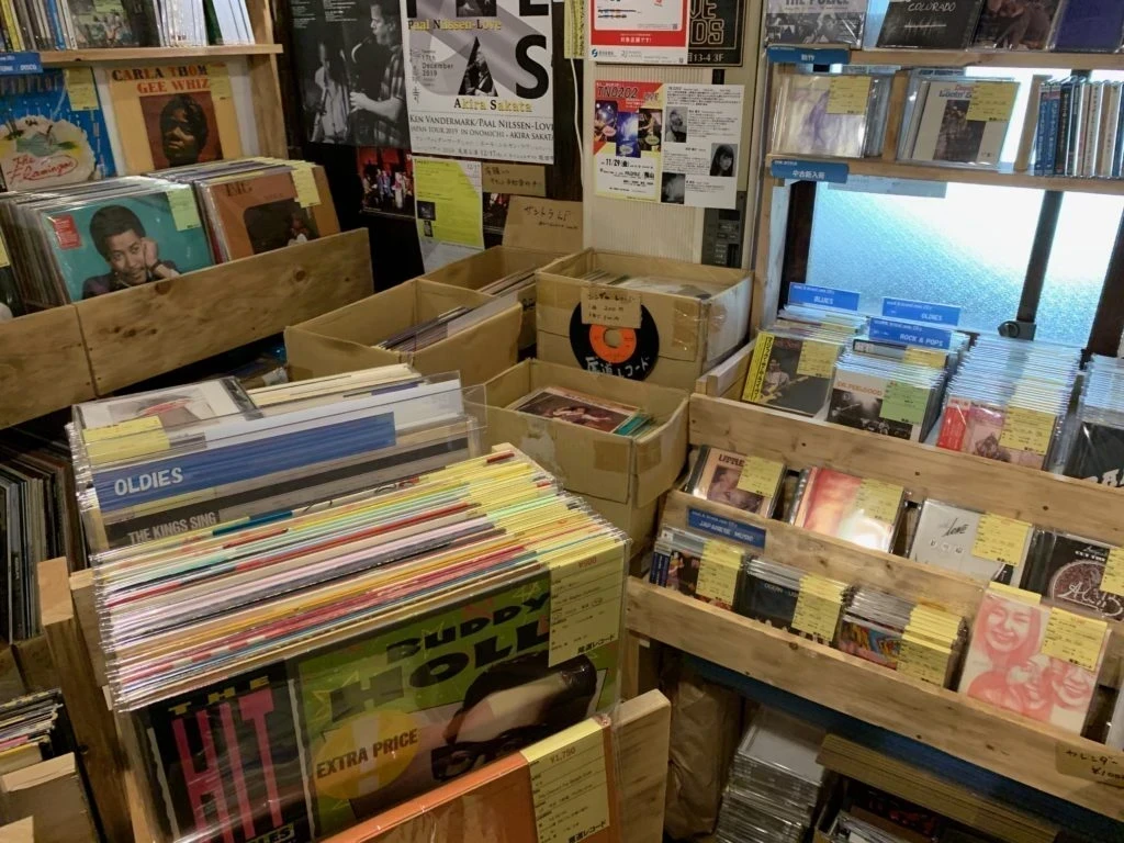 尾道レコードの店内