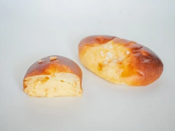 パン&カフェ・アシェット 〜 個性あるこだわりのパンがたくさん！モーニングやイートインも人気のベーカリーカフェ