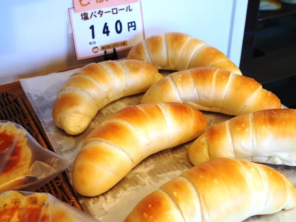 陽だまりパン工房 塩バターロール