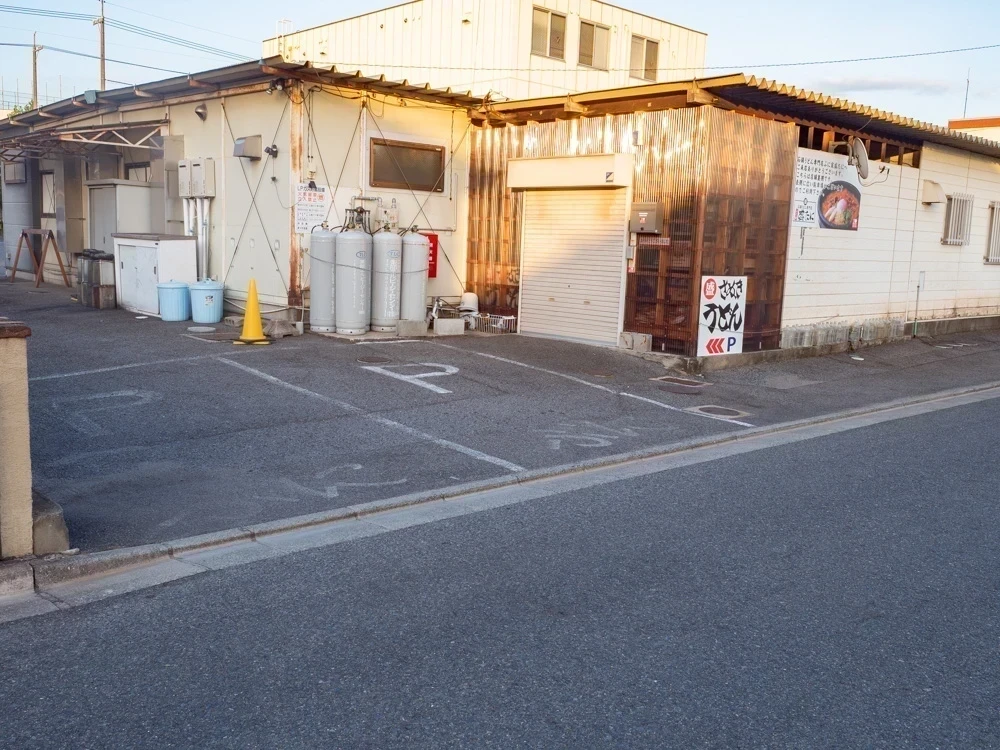 盛たに：第二駐車場