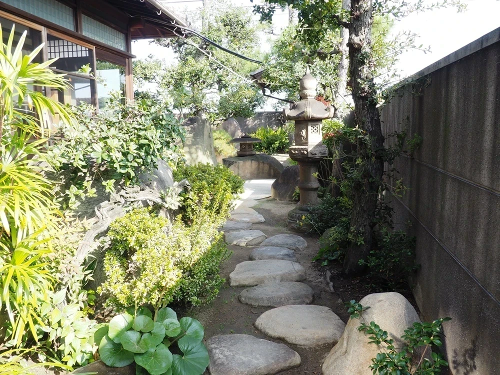 鞆の浦・燧冶 中庭