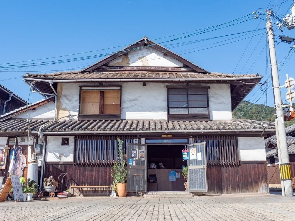鞆一商店:外観