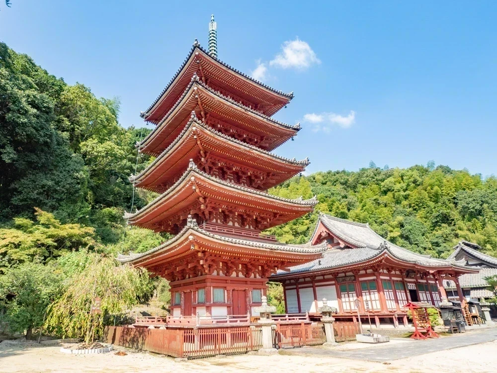 明王院:五重塔