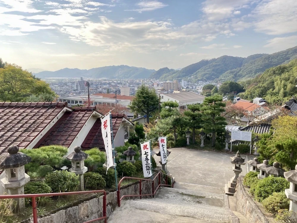 白雲大社拝殿鳥居2