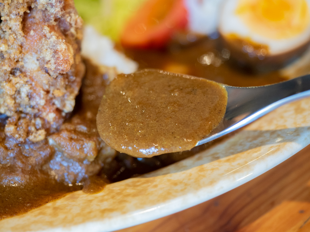 アップルスパイス：フライドチキンカレー