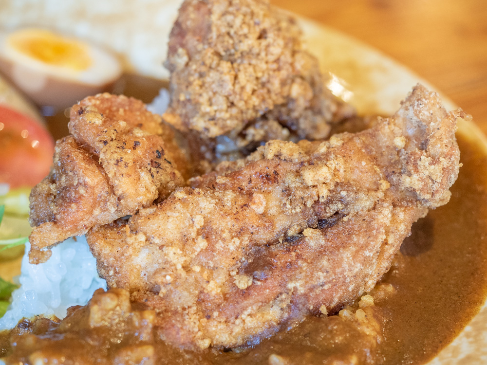 アップルスパイス：フライドチキンカレー