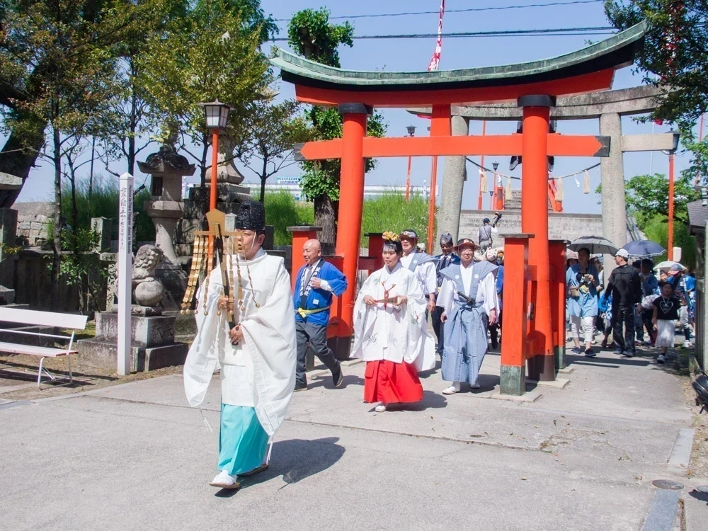 草戸稲荷神社:卯之大祭 コンコン行列のようす