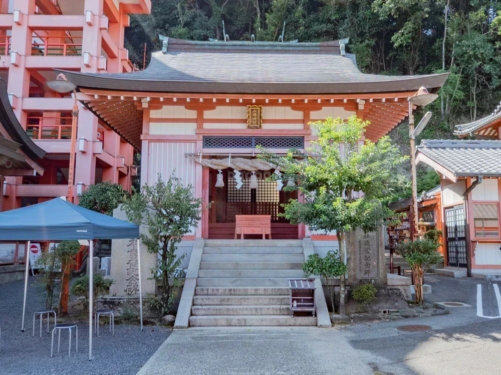 草戸稲荷神社:草戸八幡神社 拝殿