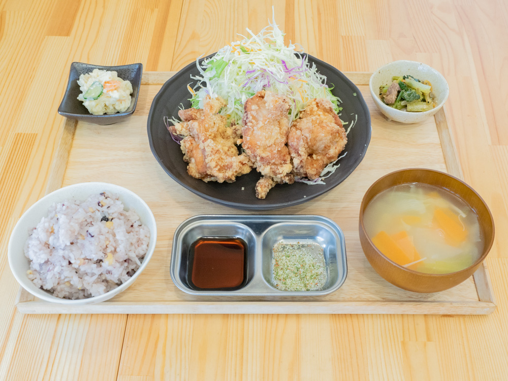 日鶏ひとり：日鶏定食