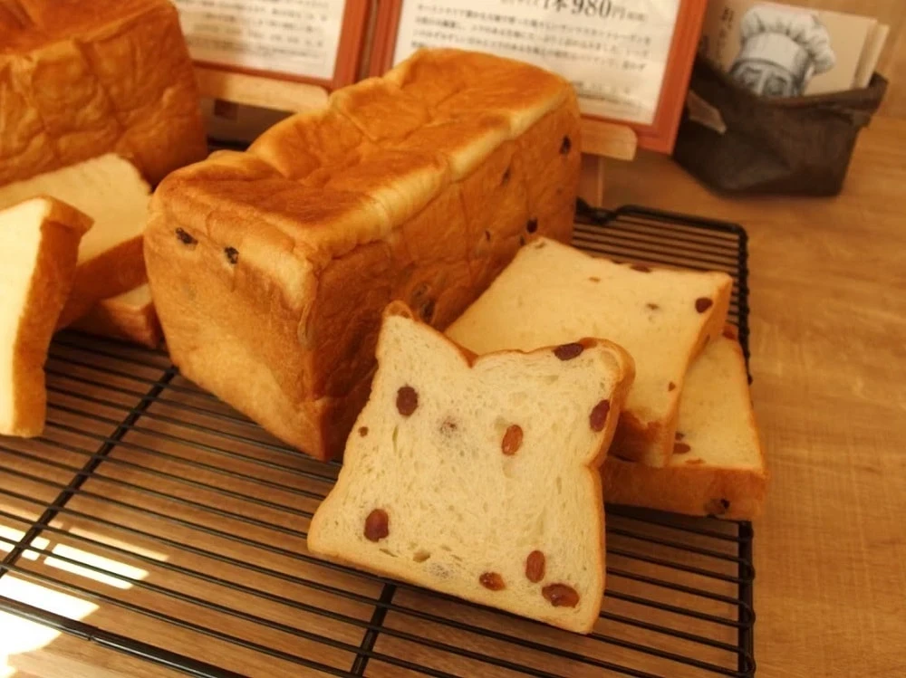 お、おいしいっ。う、うまっ。葡萄の森