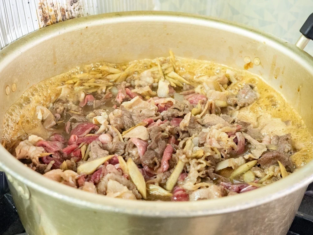 阿藻珍味:肉皿 試作風景