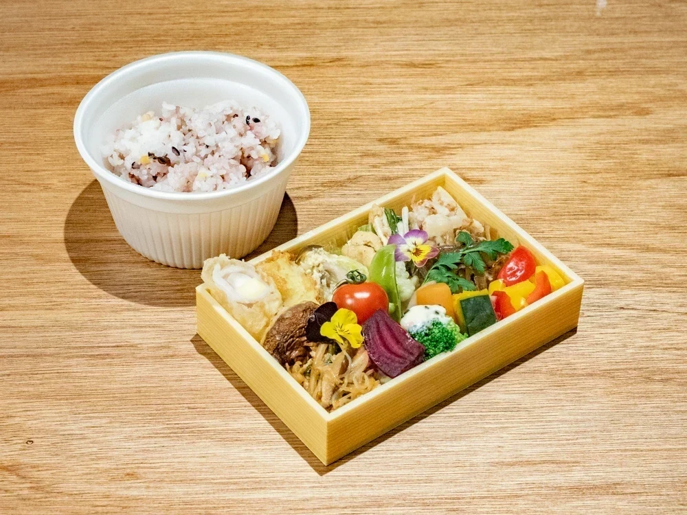 【閉店】かみてつ青果店 〜 地元野菜がタップリ！品数豊富な弁当とスープカレー。生産者の思いを消費者に伝える「架け橋」に