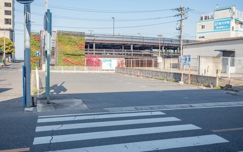衣笠：駐車場