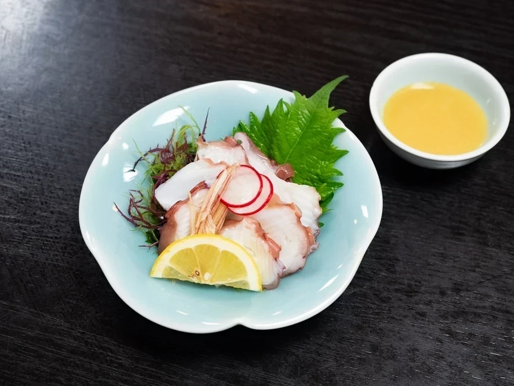 衣笠:タコの酢味噌