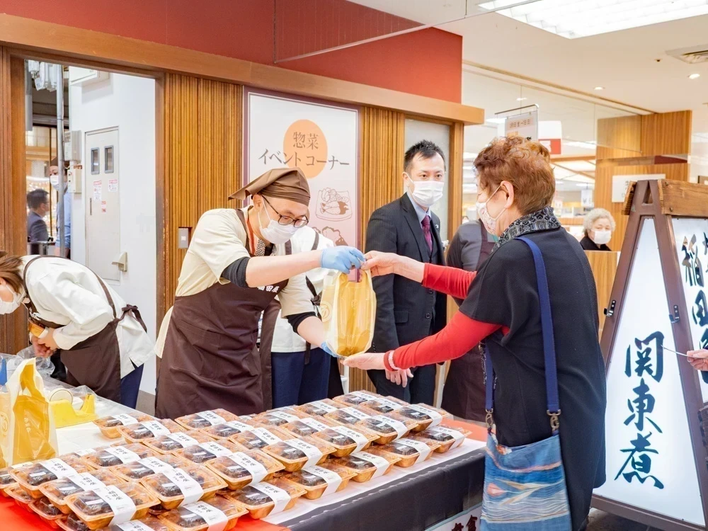 稲田屋(天満屋限定販売):販売のようす