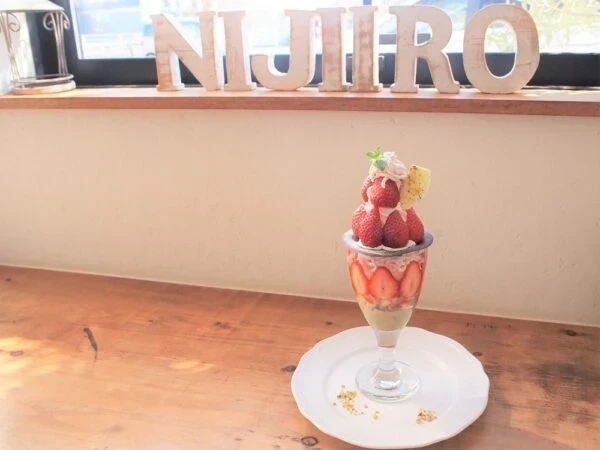 【閉店】nijiiro喫茶。 ～ ナチュラルで温かな雰囲気が気持ちいい。カラフルなメニューと笑顔あふれる喫茶店