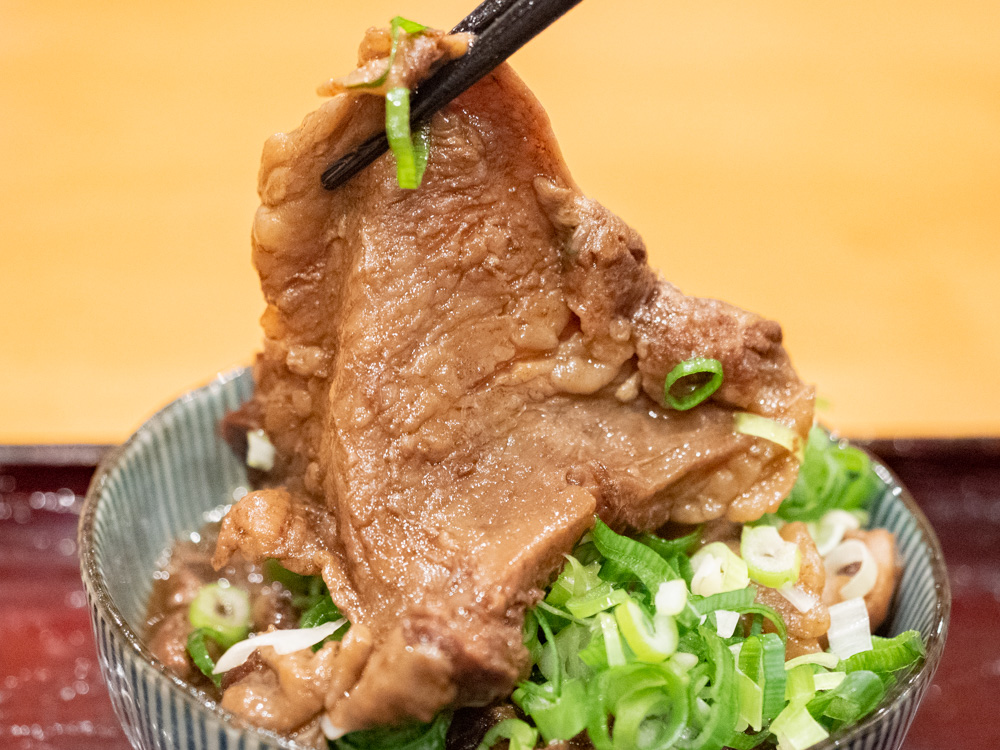 牛すじ煮(450円)
