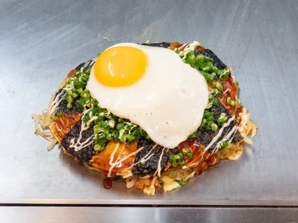 お好み焼き 鉄板焼 えんまる 〜 本場・広島の名店の味を守りつつオリジナリティーも追求！お好み焼きから鉄板焼・ドリンクまで多彩にラインナップ