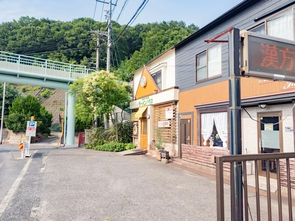 ラーメンハウス：駐車場