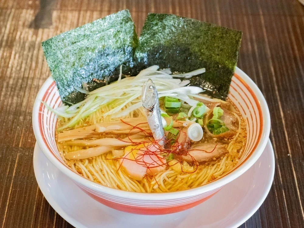お多津:鶏塩ラーメン(笠岡ラーメン塩味)