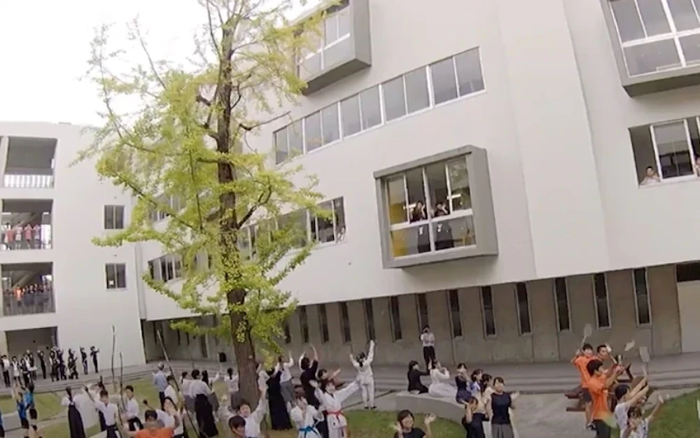 ドローン使用の学校紹介ビデオ