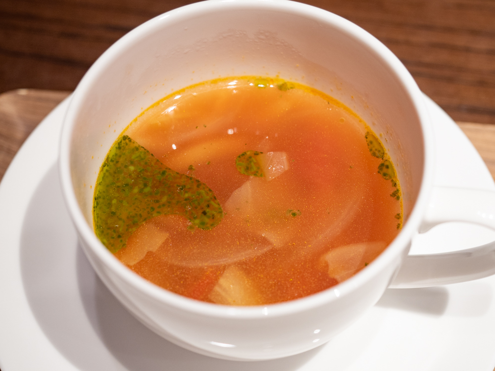 具だくさんなスープ (ミネストローネ)
