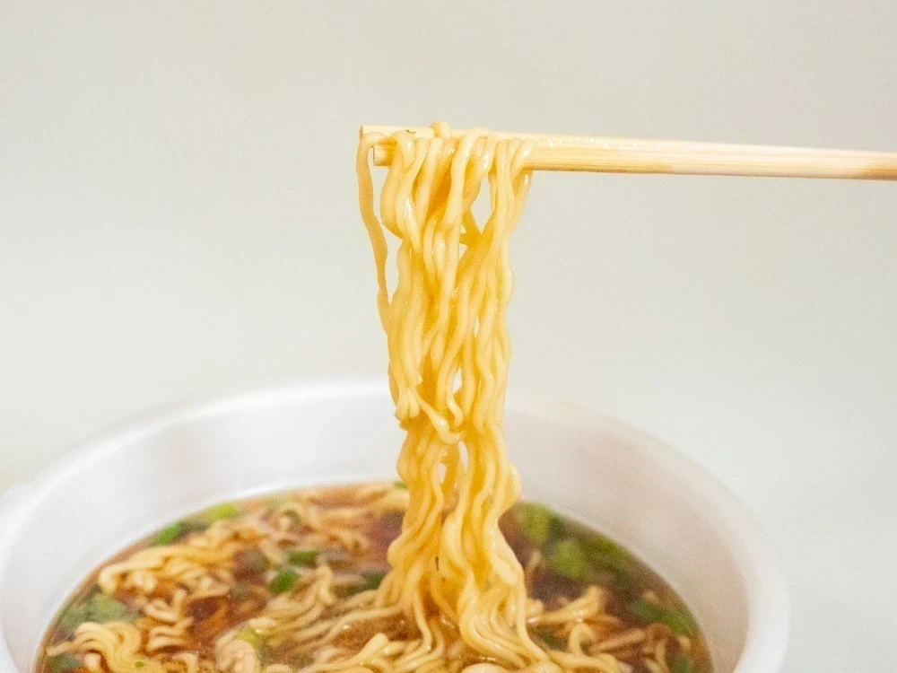 カップ笠岡ラーメン:麺