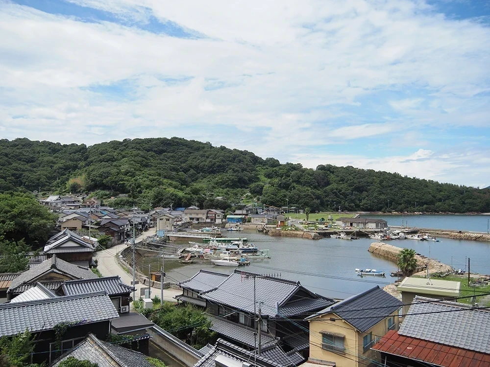 真鍋島 ～ ノスタルジックな路地が印象的 「五里五里」と呼ばれる島