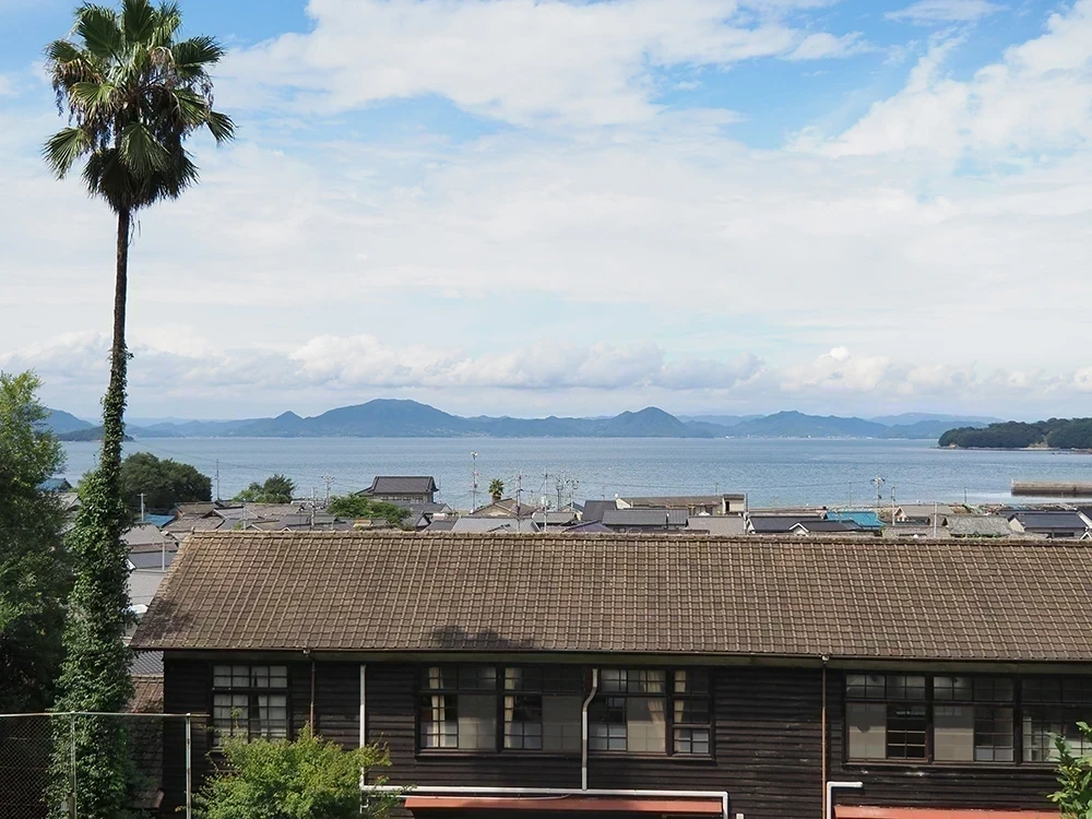 真鍋中学校