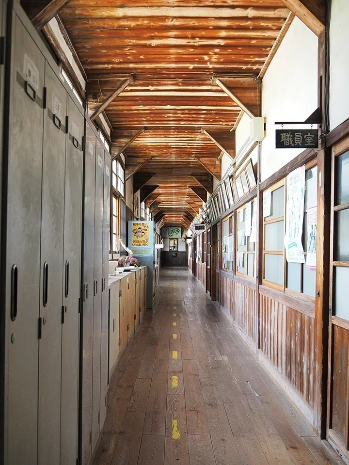 真鍋中学校