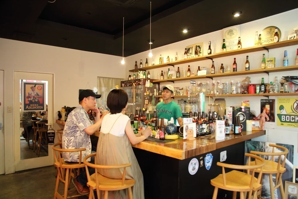 Beer Bar a clueのマスター林さん