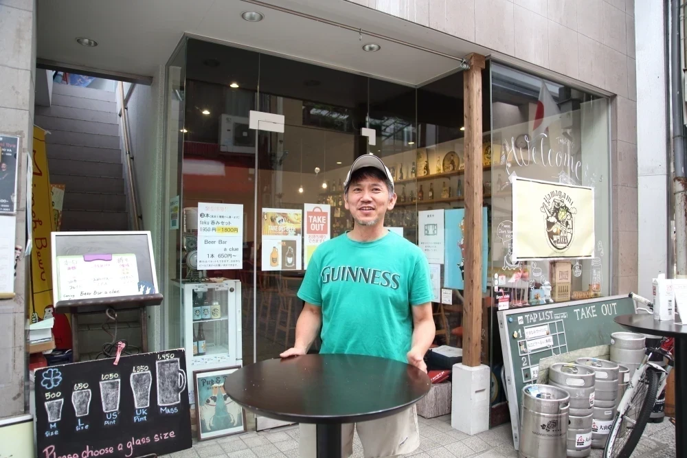 Beer Bar a clueのマスター林さん
