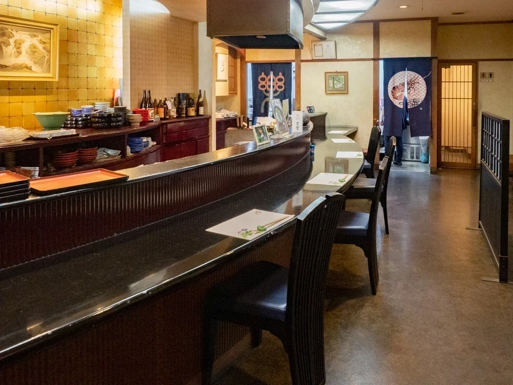 川長:店内