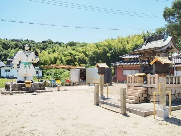 高島 ～ 本土から最短約6分　自然と個性あふれる神武天皇伝説の島
