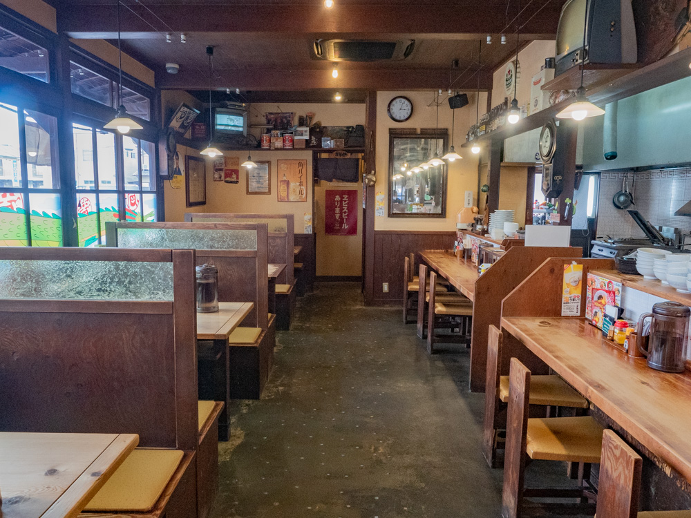 満麺亭:店内