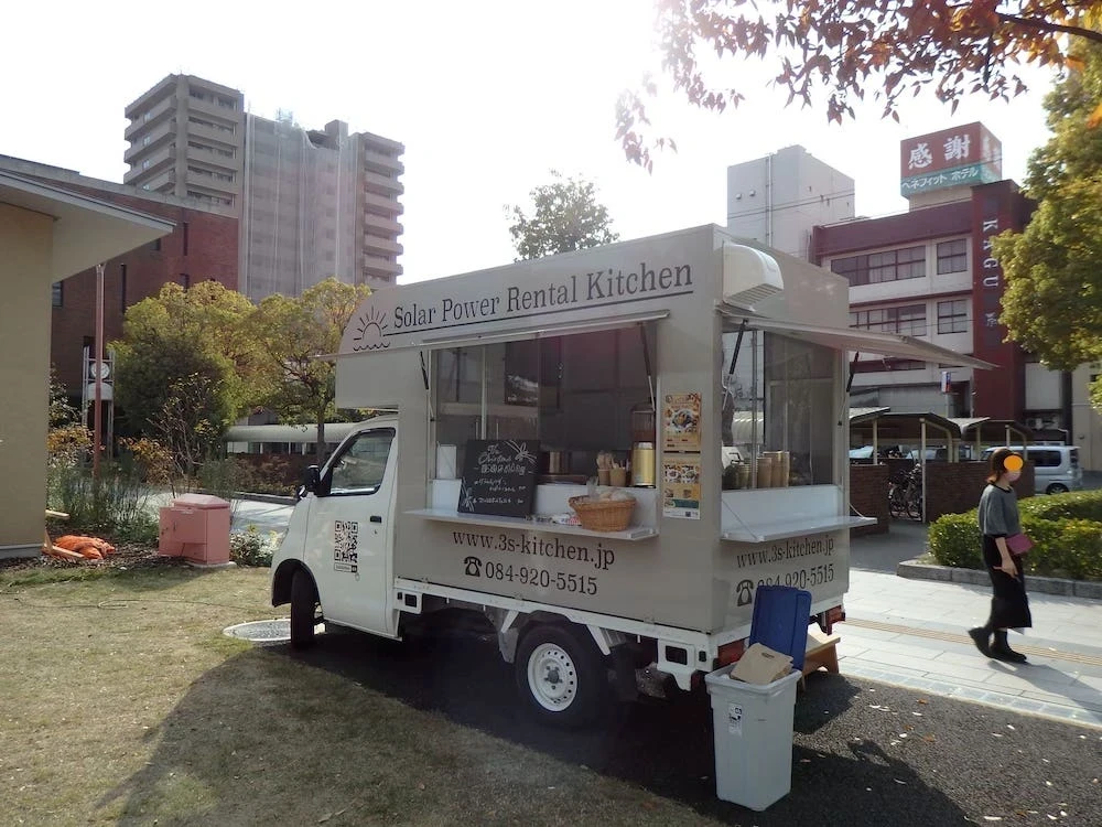 ニワサキマルシェのキッチンカー