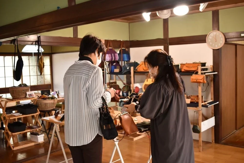 お客さんと山田さん