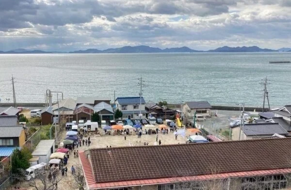 うみの市(令和3年12月4日・5日) ～ 笠岡市のシェアアトリエ海の校舎でモノ・コトを生みだすイベント開催